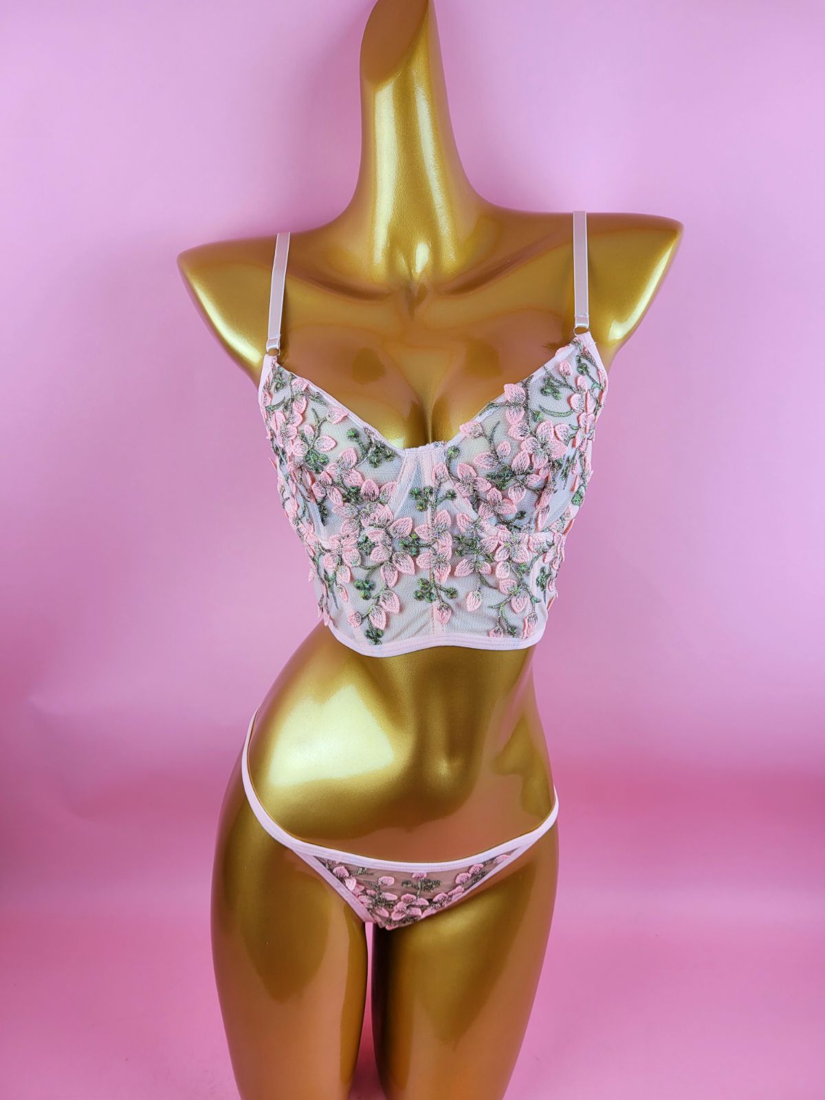 Embroidered Mesh Underwire Lingerie Set