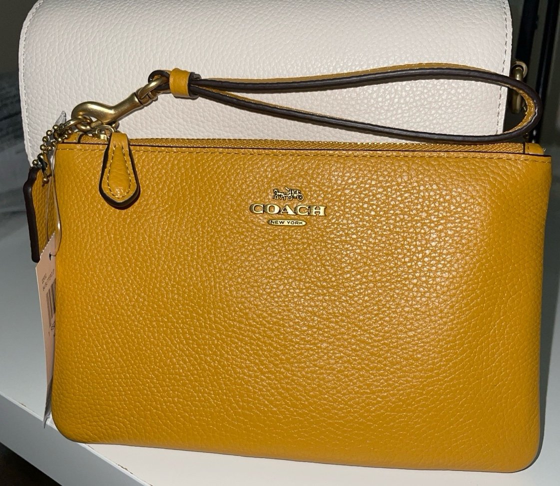 Coach Buttercup wristlet