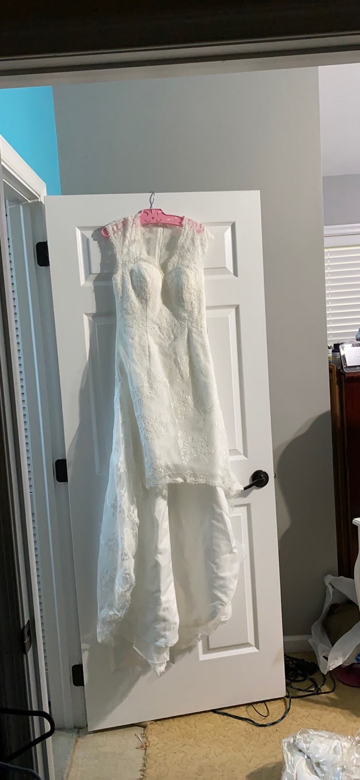Size 4 High-low lace wedding dress