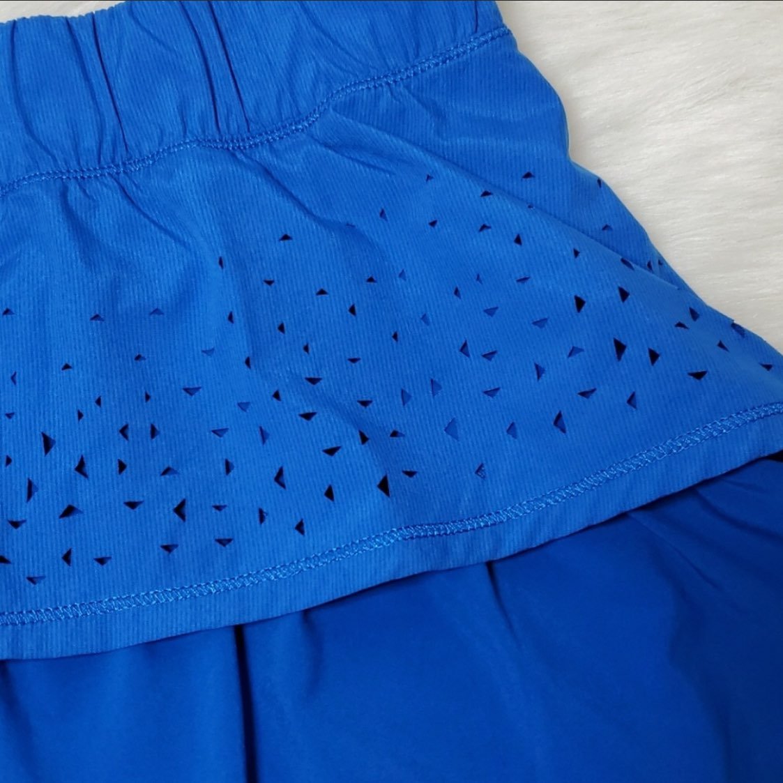 NWOT RARE Lululemon in a Flash skirt Blue sz.8