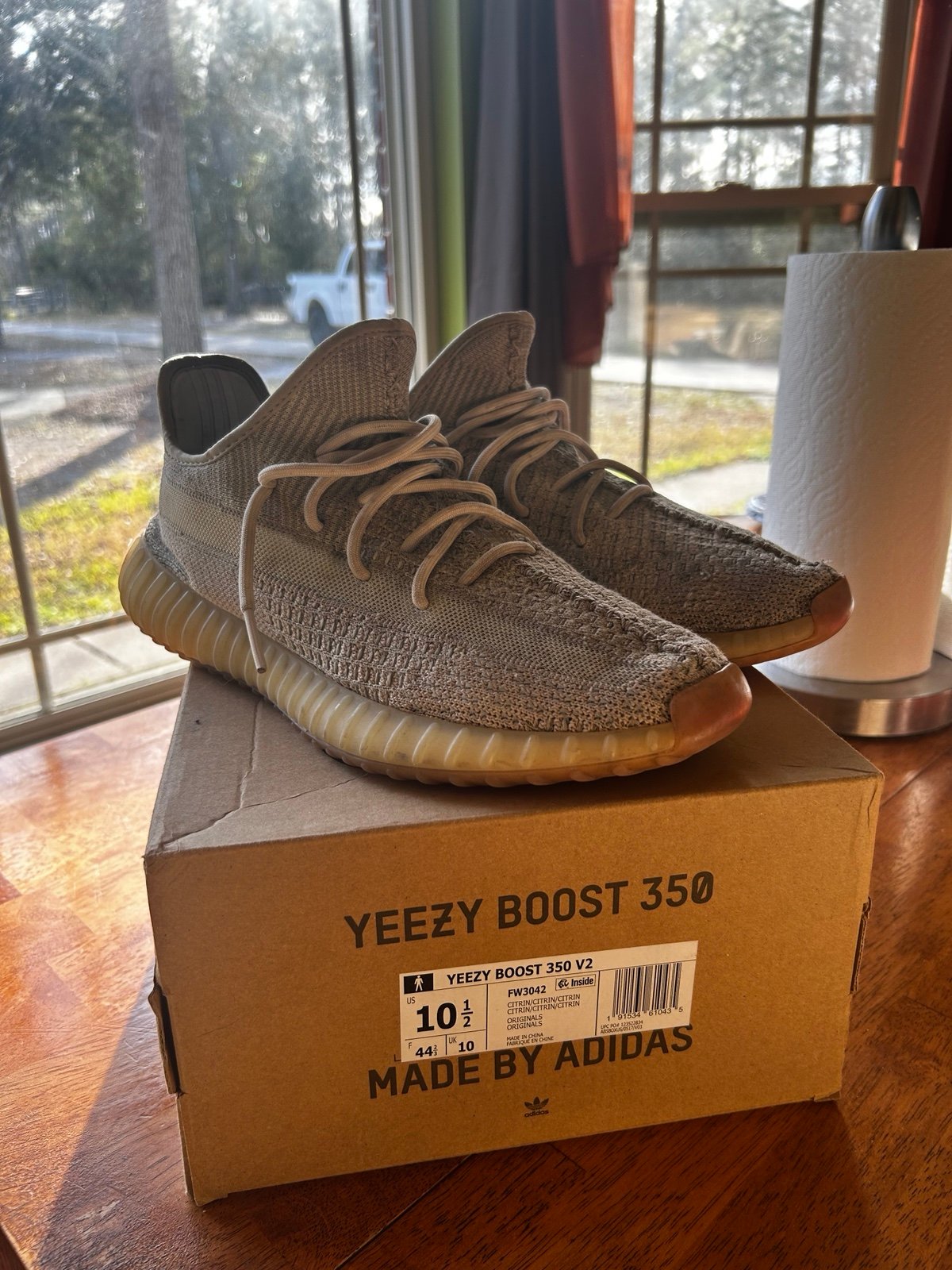 Yeezy 350 size 10.5