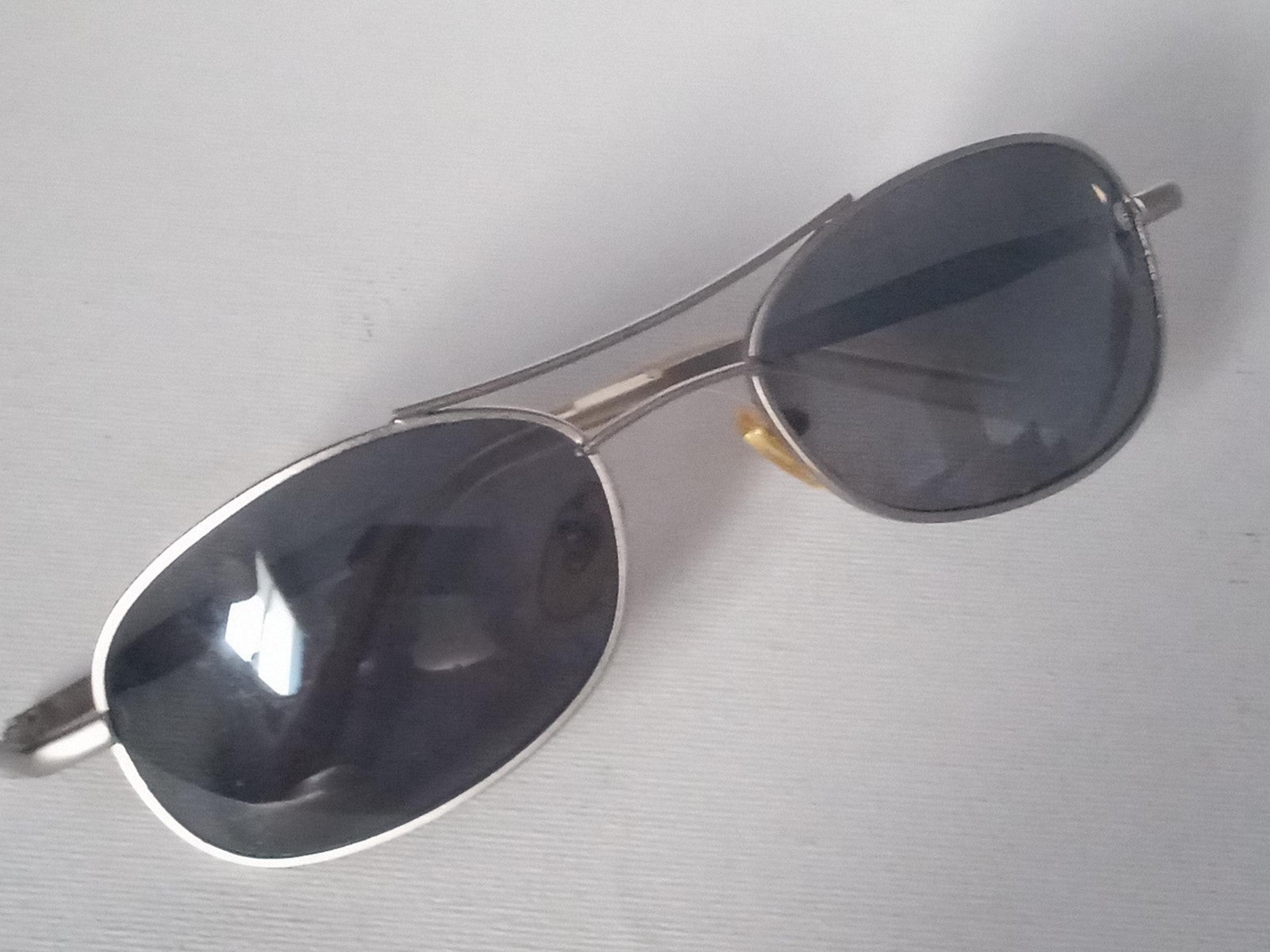 Vintage Unisex Oval Metal Sunglasses NOS