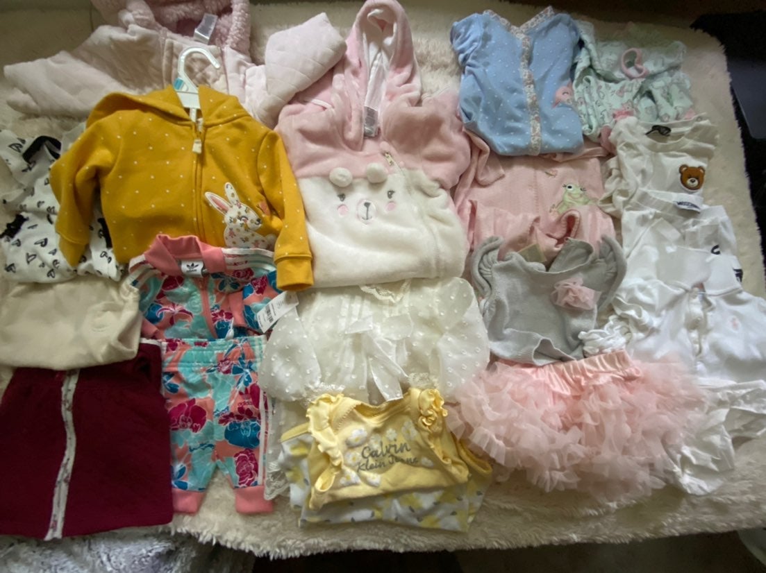 Baby girl clothes 3-6-9 M