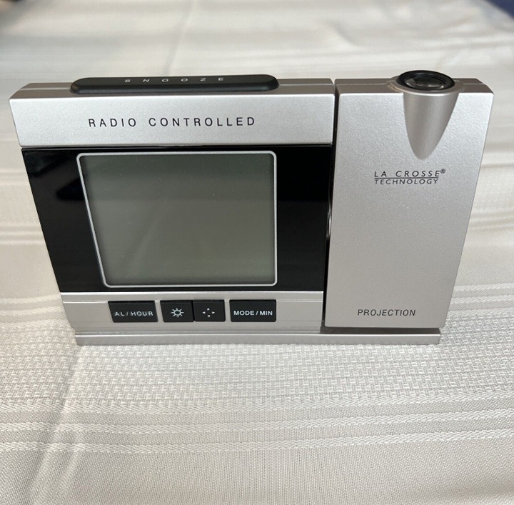 Technology Atomic Projection Alarm Clock Radio Controlled