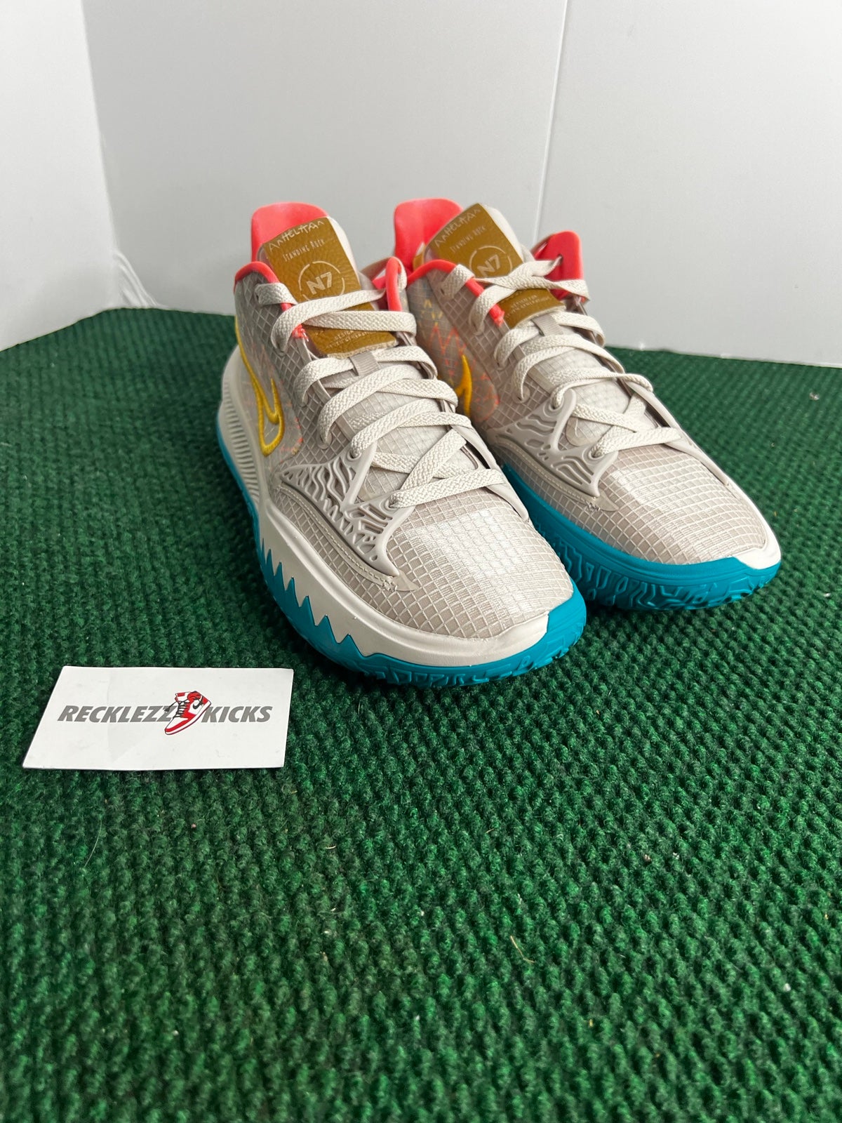 Size 9 - Nike Kyrie Low 4 N7 2021