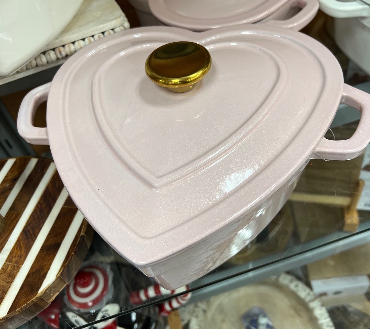 Smith and clark Pink heart cast iron dutch oven !