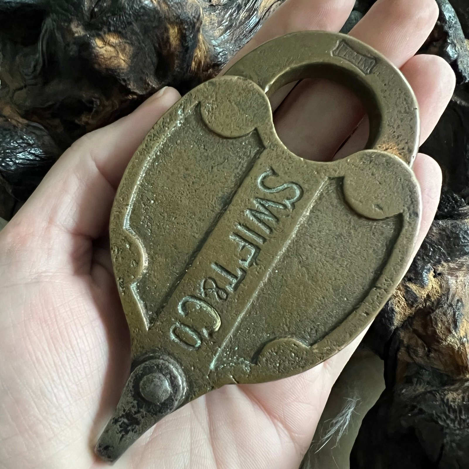 Swift & Co Railroad Brass Lock + Key Fancy Back Heart Shaped Fraim 868