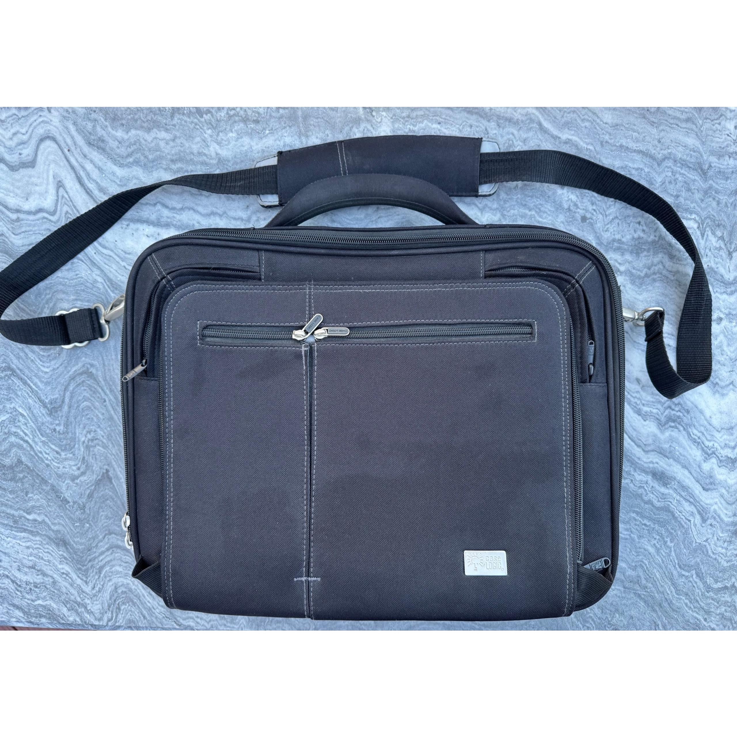Case Logic Canvas Laptop Messenger Bag, Straps and Many Compartments, Black