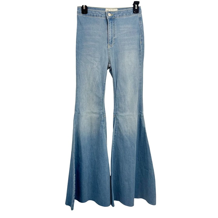 Free People Float On Wide Leg Bell Bottom Flare Jeans Light Wash Denim - Size 25