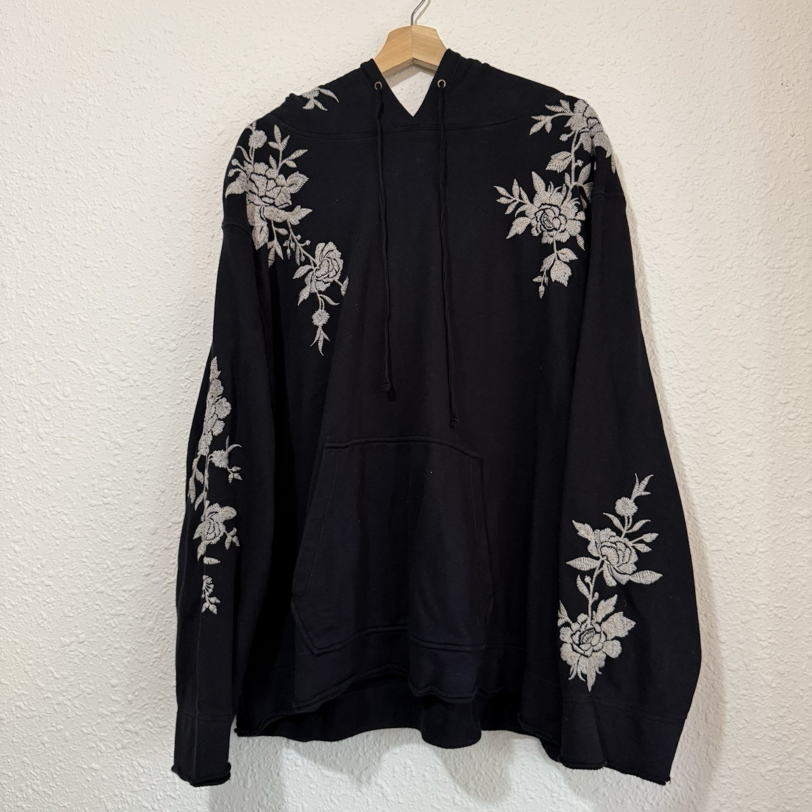 Johnny Was Women's XL Olenna Floral Black Embroidereed Hoodie Oversized Cotton