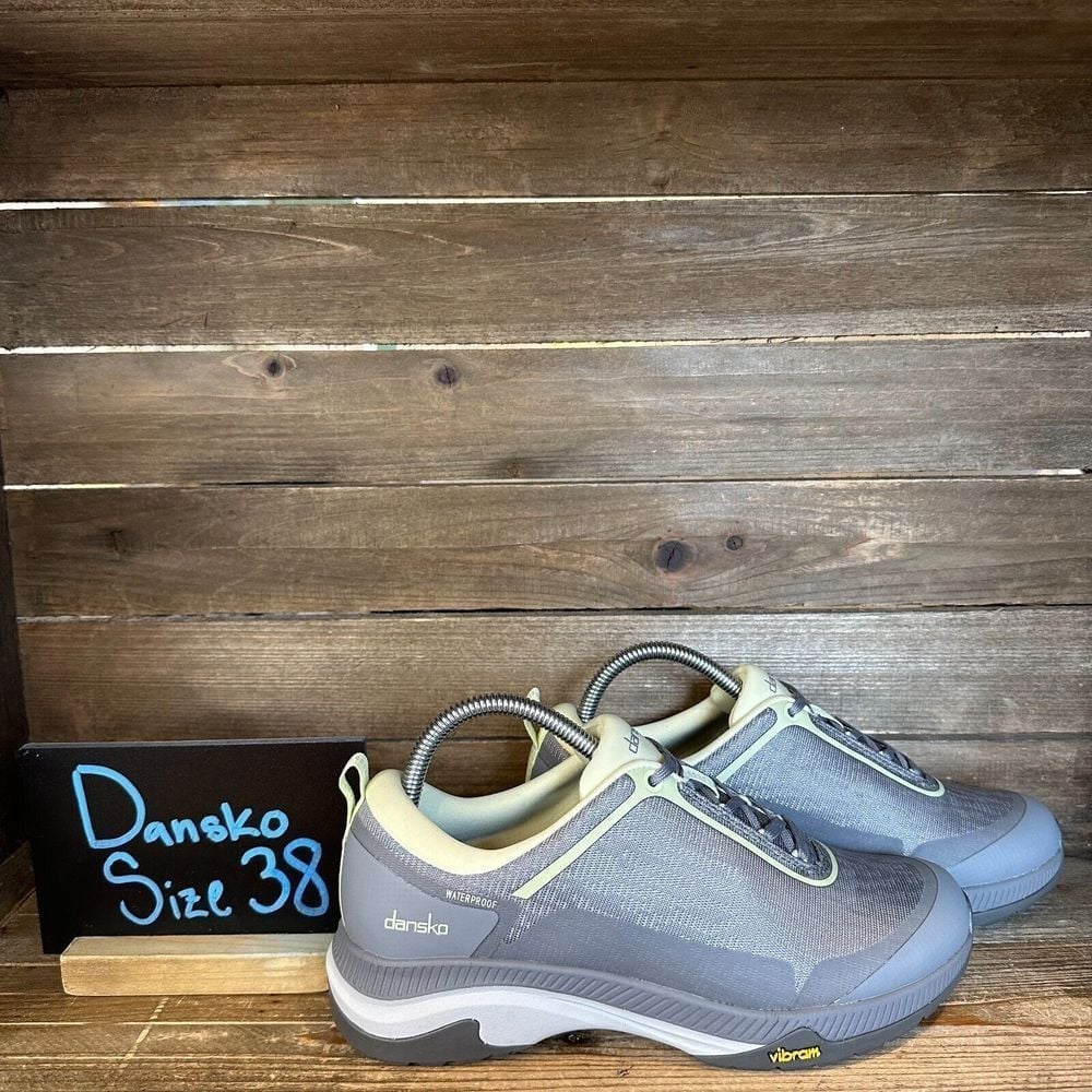 New Womens Dansko Makayla Gray Walking Shoes Sneakers Size EU 38 US 7.5-8 M
