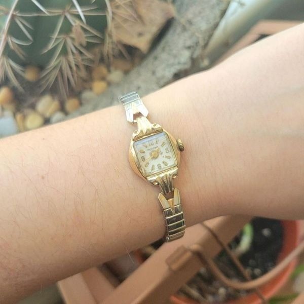 Vintage 10K RGP Bulova Gold Art Deco Style Dainty Classic Stretch Watch