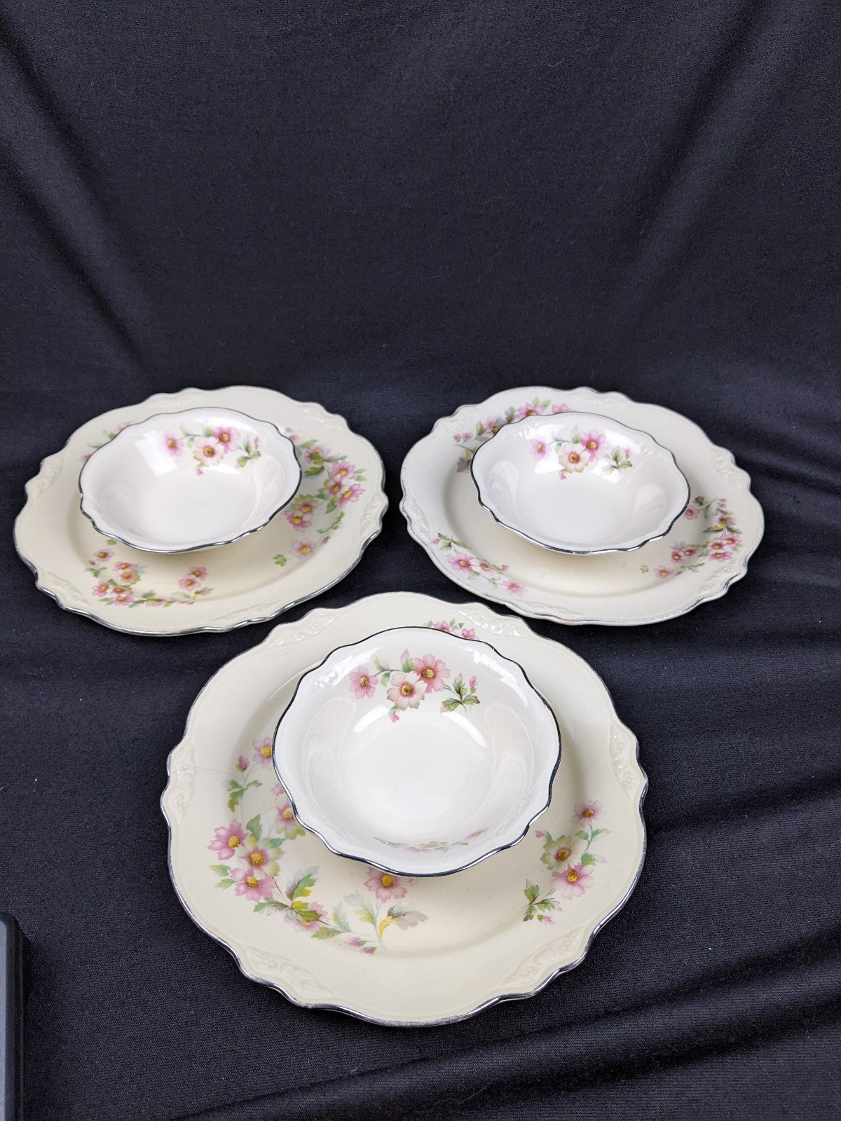 set of 3 1940s-50's Homer Laughlin Virginia rose lunch plates & bowls