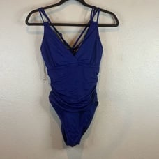 La Blanca Women's Island Goddess Underwire Double Strappy Back One Piece Swimsui