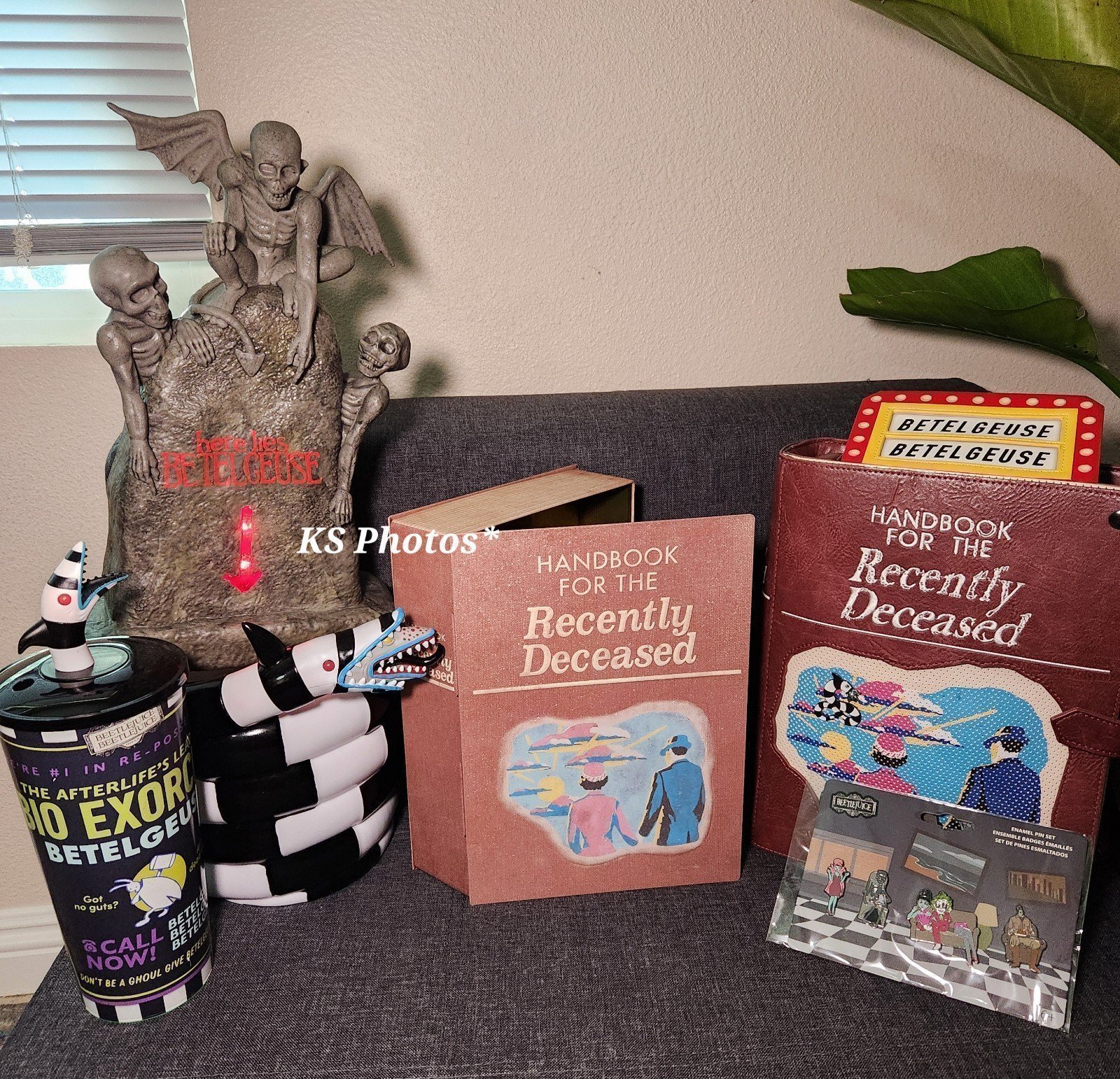 BEETLEJUICE Loungefly Handbook Bag + POPCORN BUCKETS Bundle Regal Exclusive