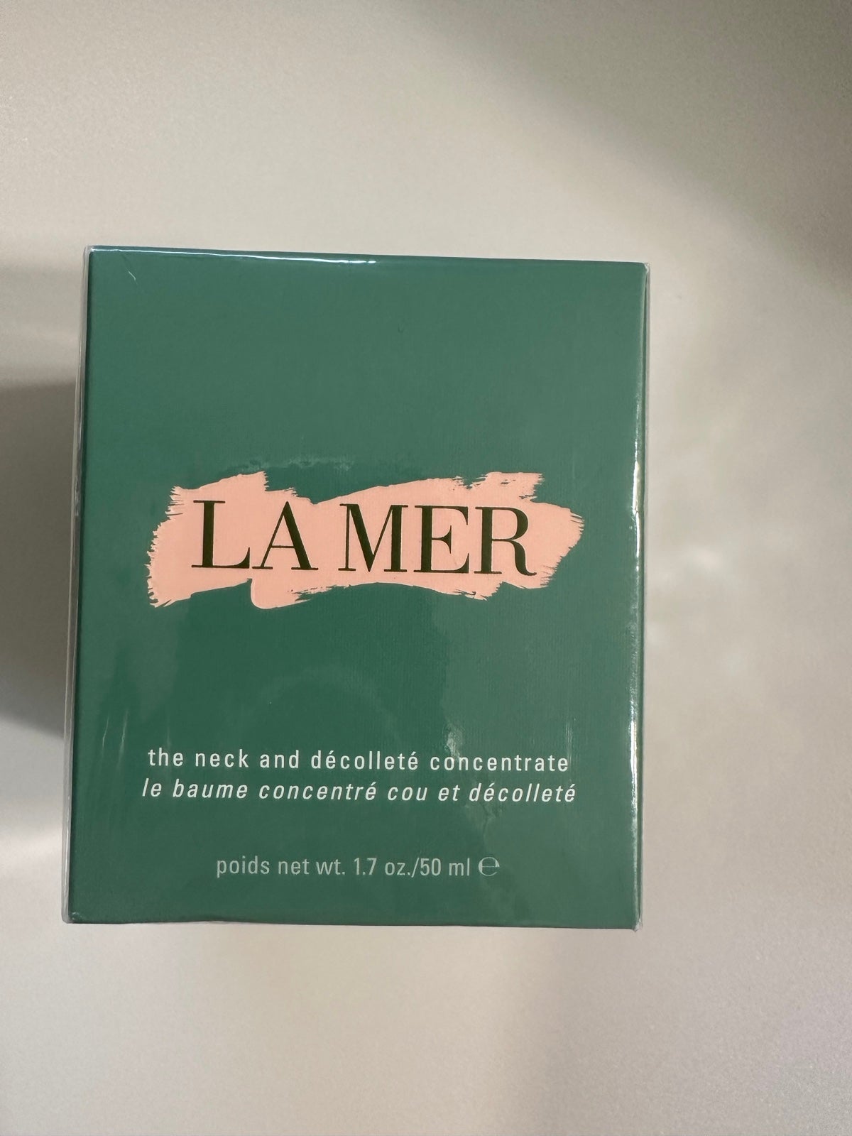 La Mer The Neck and Decollete Concentrate