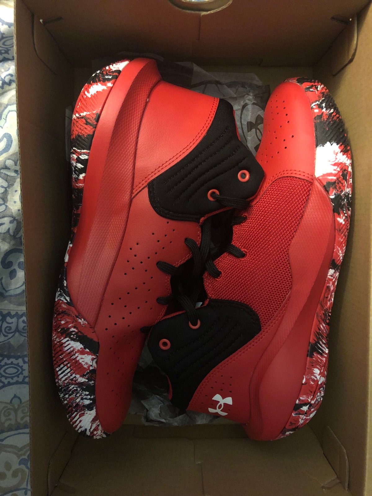 Under Armour Big Kids UA GS JET 21’ Red/Black Sneakers Size 7Y New In Box