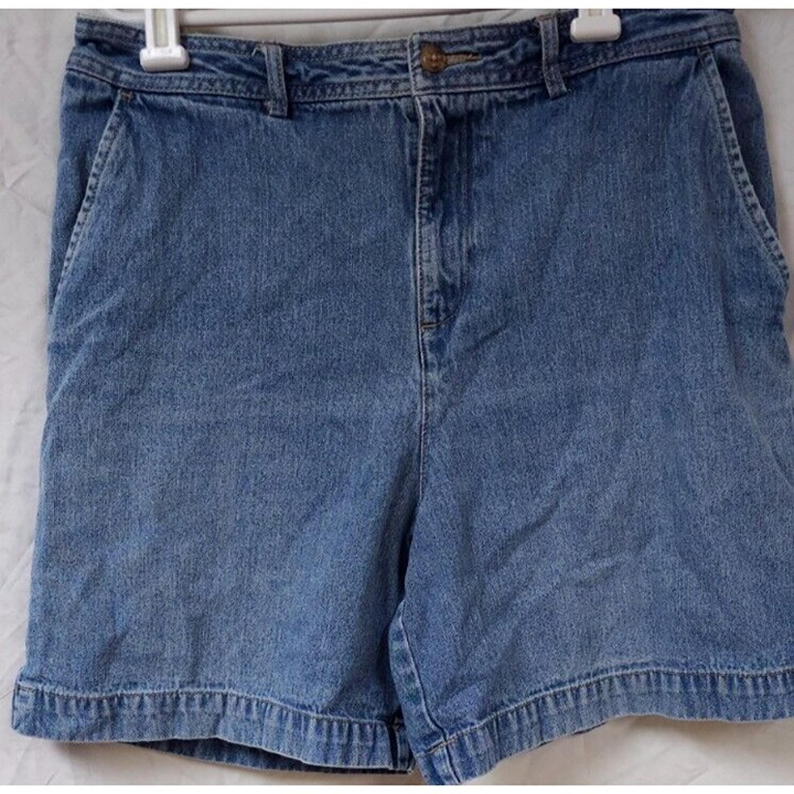 White Stag Womens 8 Blue Mid Rise Med Wash Heavyweight Denim Chino Shorts 32X7