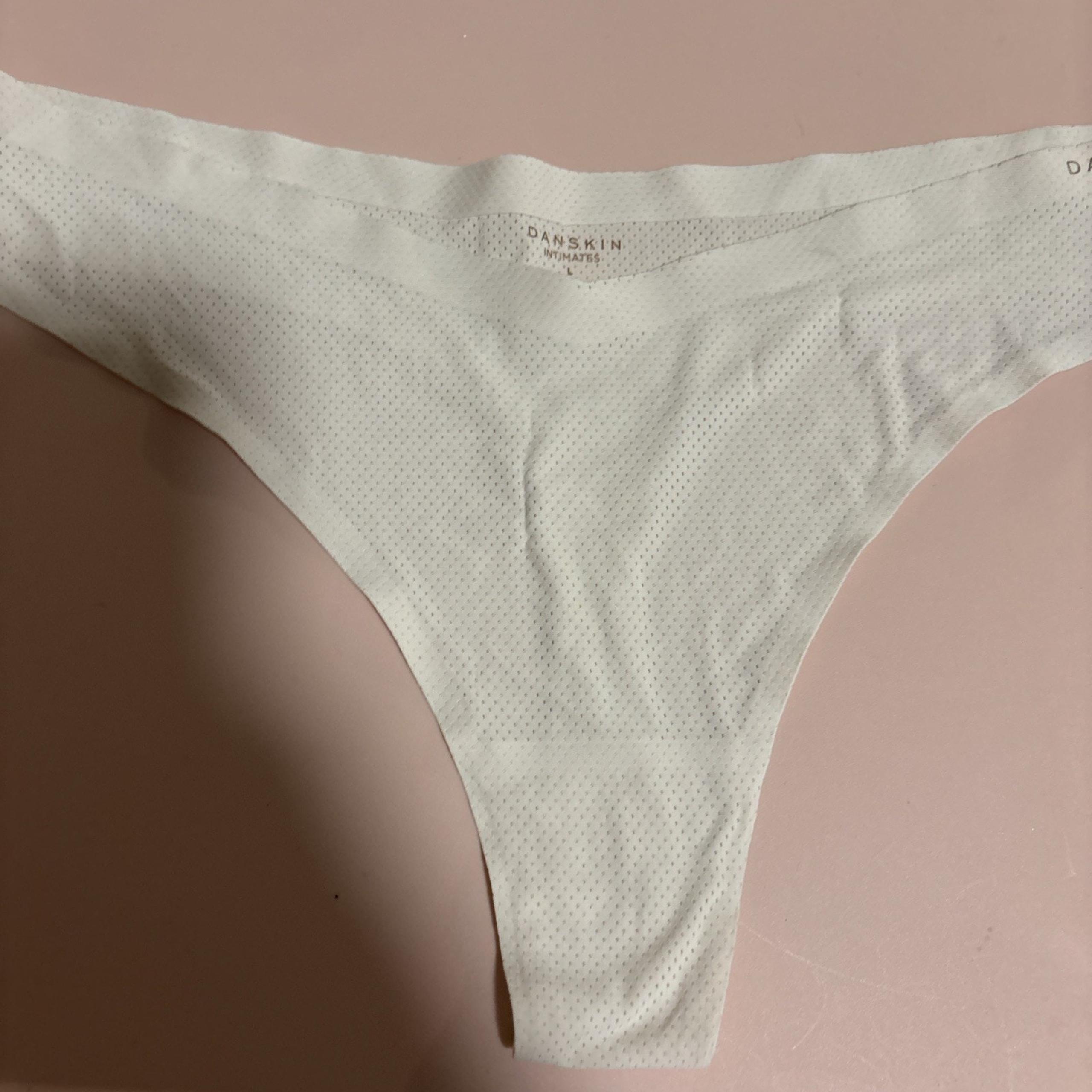Danskin Thong Ivory Size XL