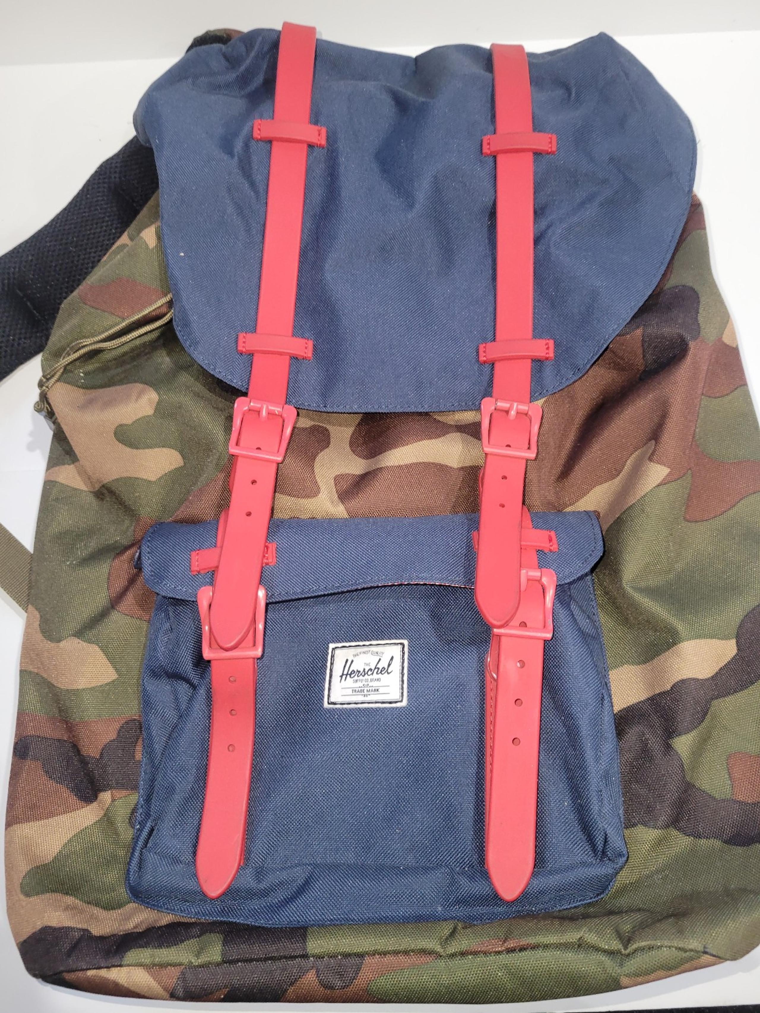 Herschel Supply Co Retreat Green Camouflaged Backpack Laptop Little America RARE