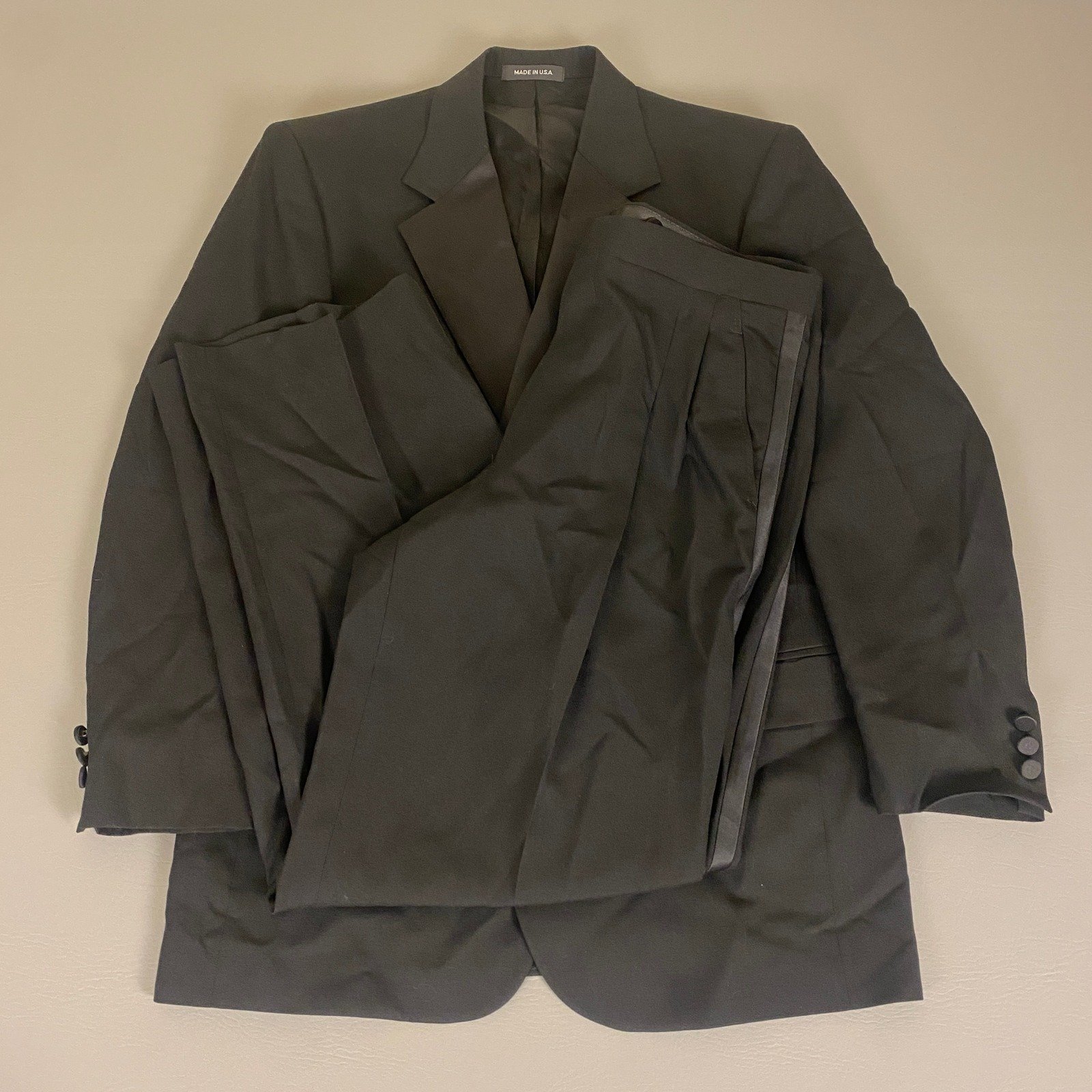 Jos. A. Bank Tuxedo Suit Two-Piece Set Size 42R x 34W Black Formal Event EUC
