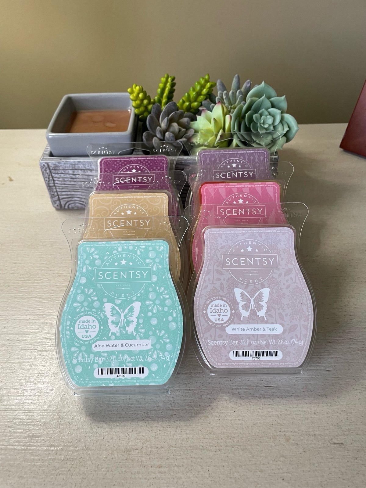 This trendy warmer puts the cute in Suc-cute-lent.