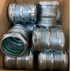 10 New Bridgeport 2 265-SRT Raintight EMT Couplings In Original Box