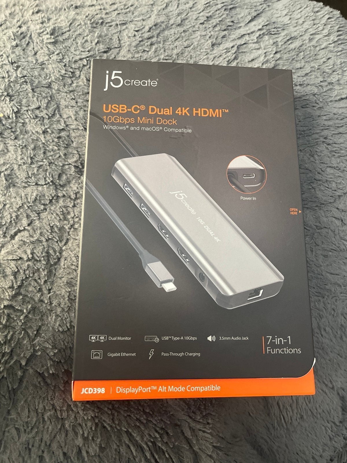 J5 USB-C Dual 4K Dock (Windows and MacOS compatible)