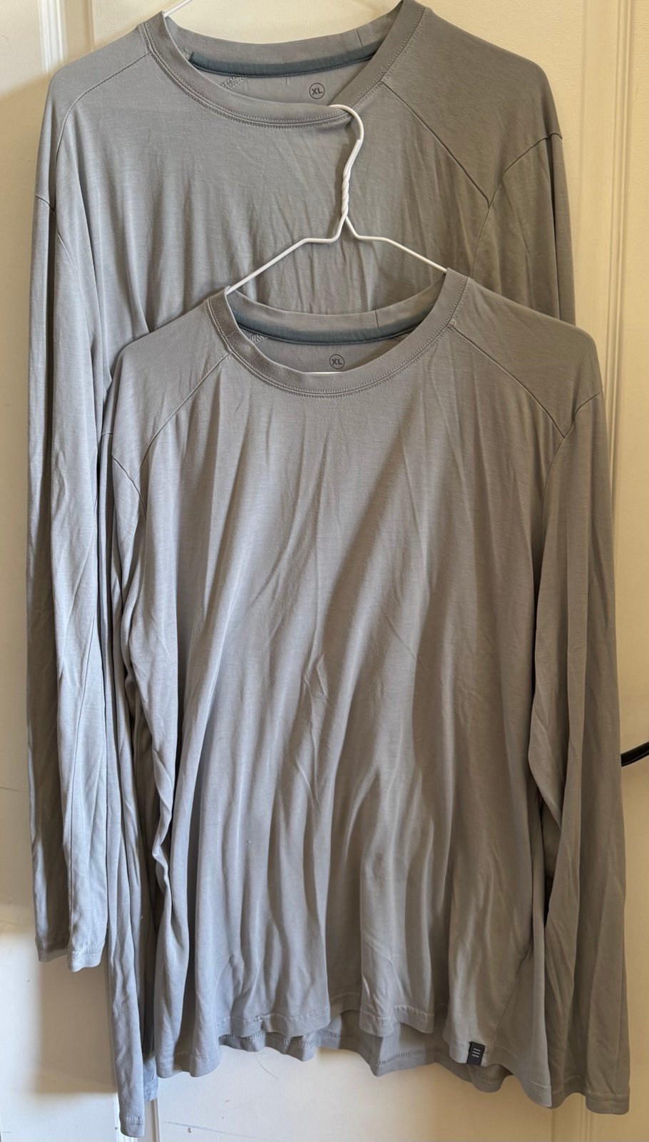 (2) Free Fly Performance Bamboo Long Sleeve Base Layer Crew Neck Men XL Shirts