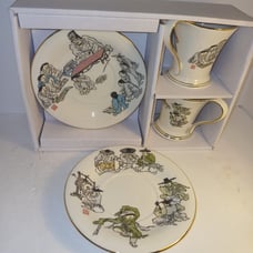Kim Hong-Do Asian Tea Set of 2 Cups Saucers