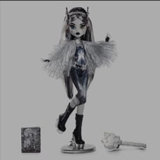 Monster High SDCC Exclusive Voltageous Frankie Stein 2022 New/Sealed Ships Fast