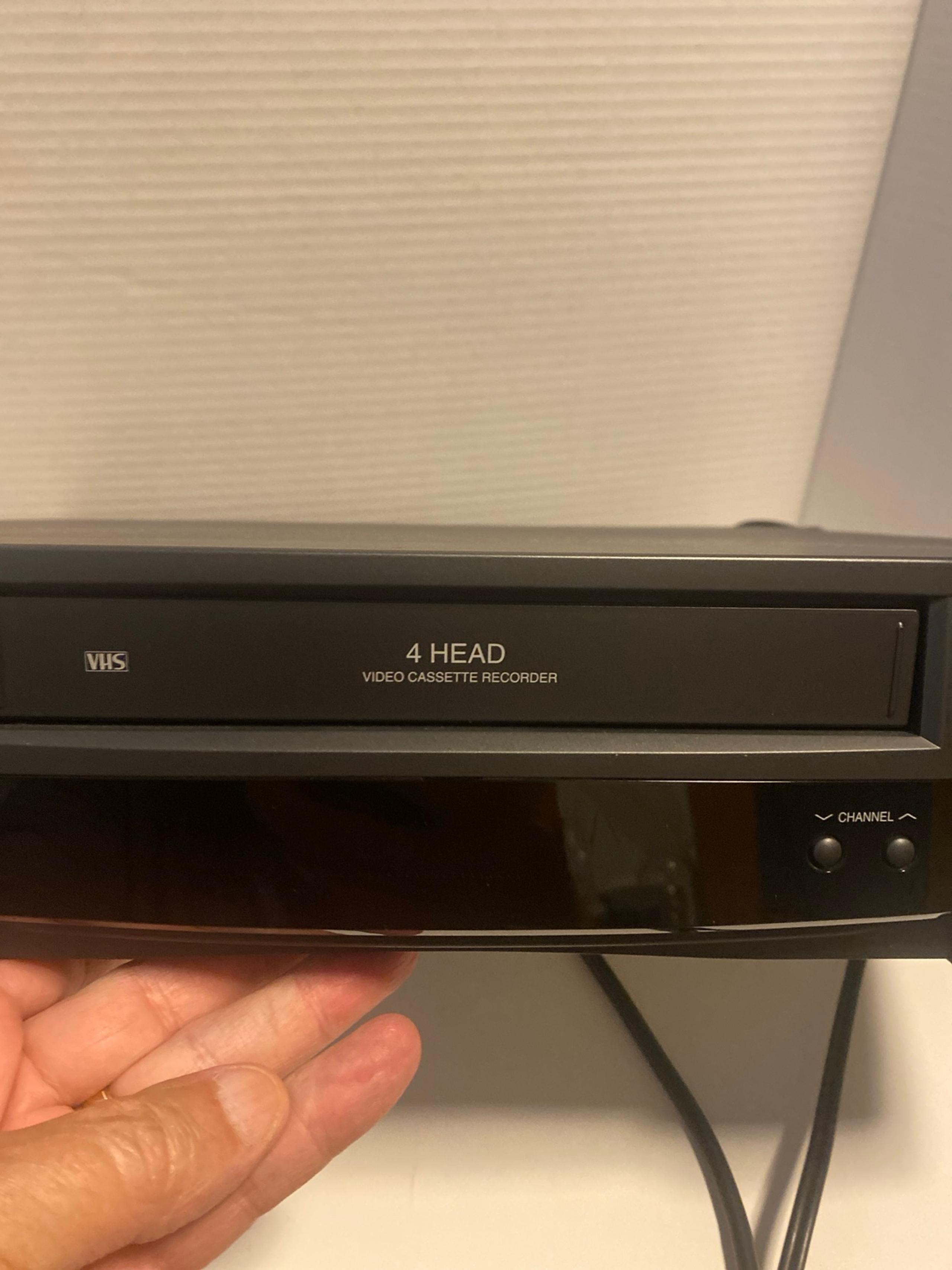 Mitsubishi 4 Hear vcr-no remote
