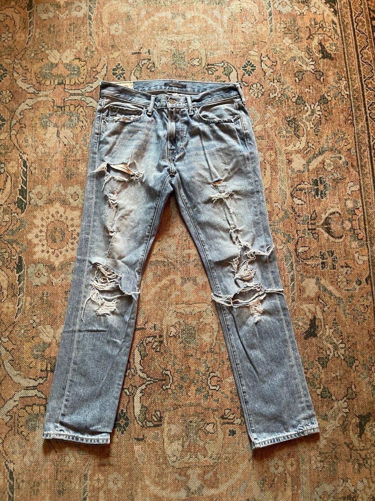 Abercrombie & Fitch Distressed Jeans 31x30