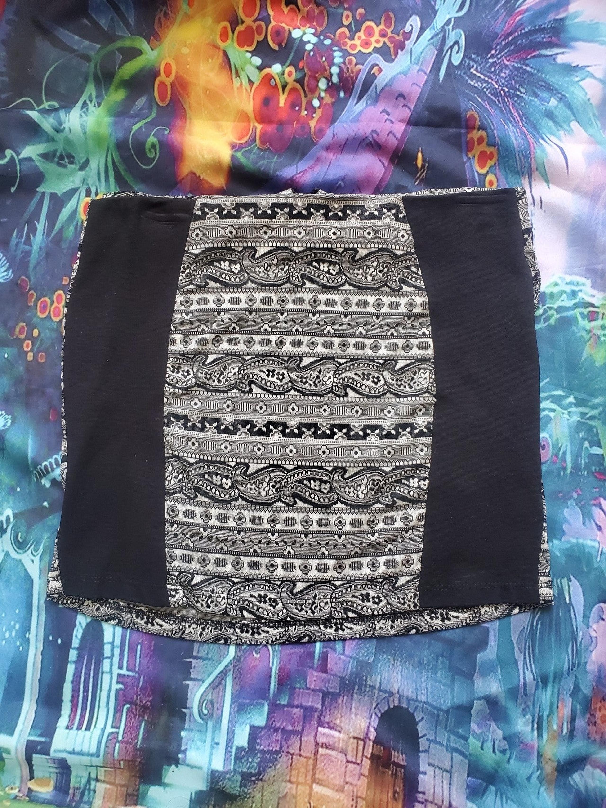 Papaya Paisley Mini Tube Skirt VERY Stretchy Medium Black/White