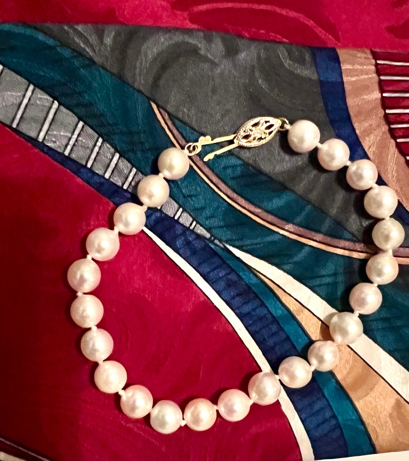 Vintage Pearl Bracelet with 14K Gold Clasp - 8”