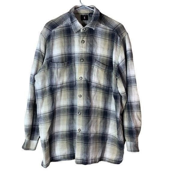 Vintage Levi’s plaid button down shirt shacket
