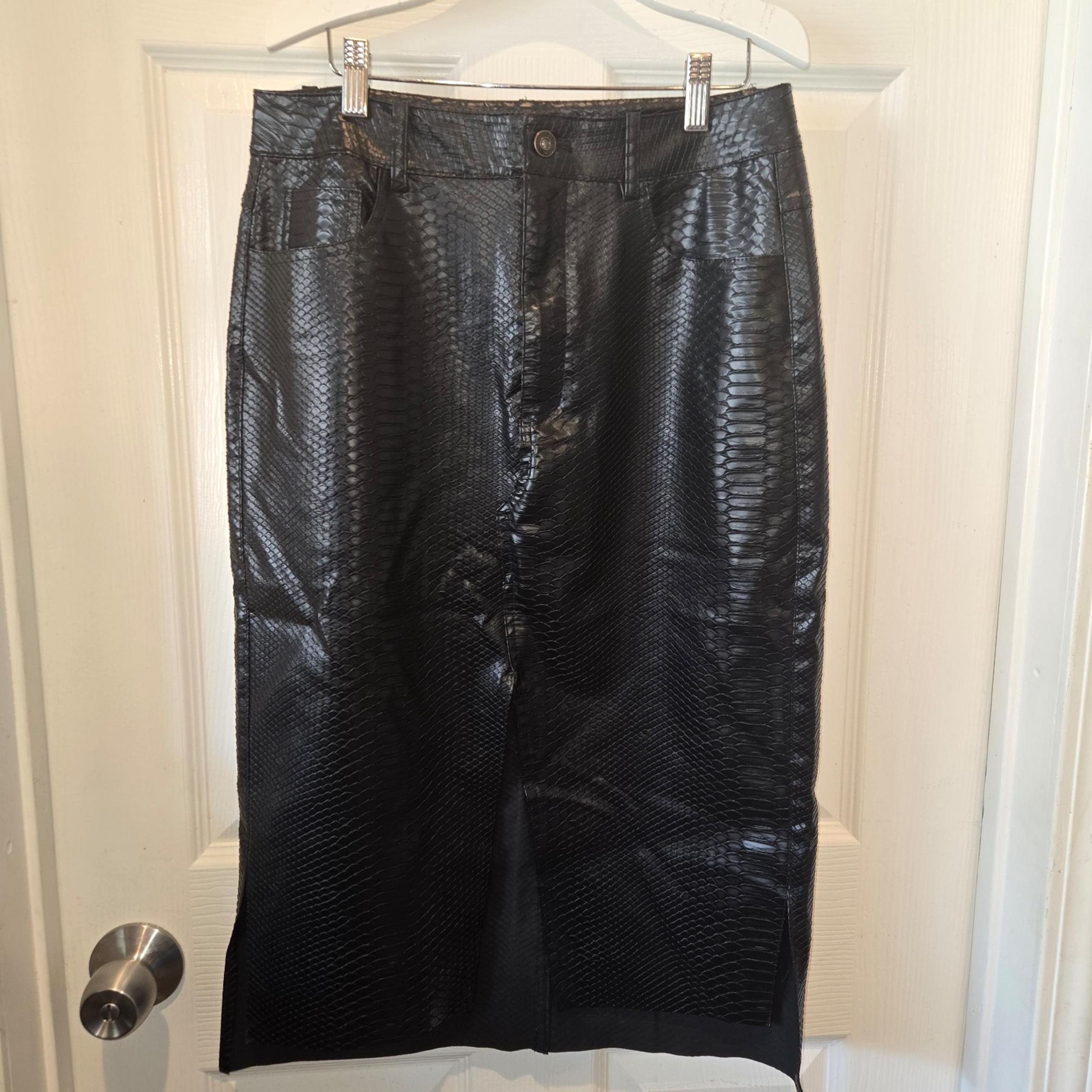 ZARA BASIC Black Faux Snake Leather Midi Pencil Skirt Size M
