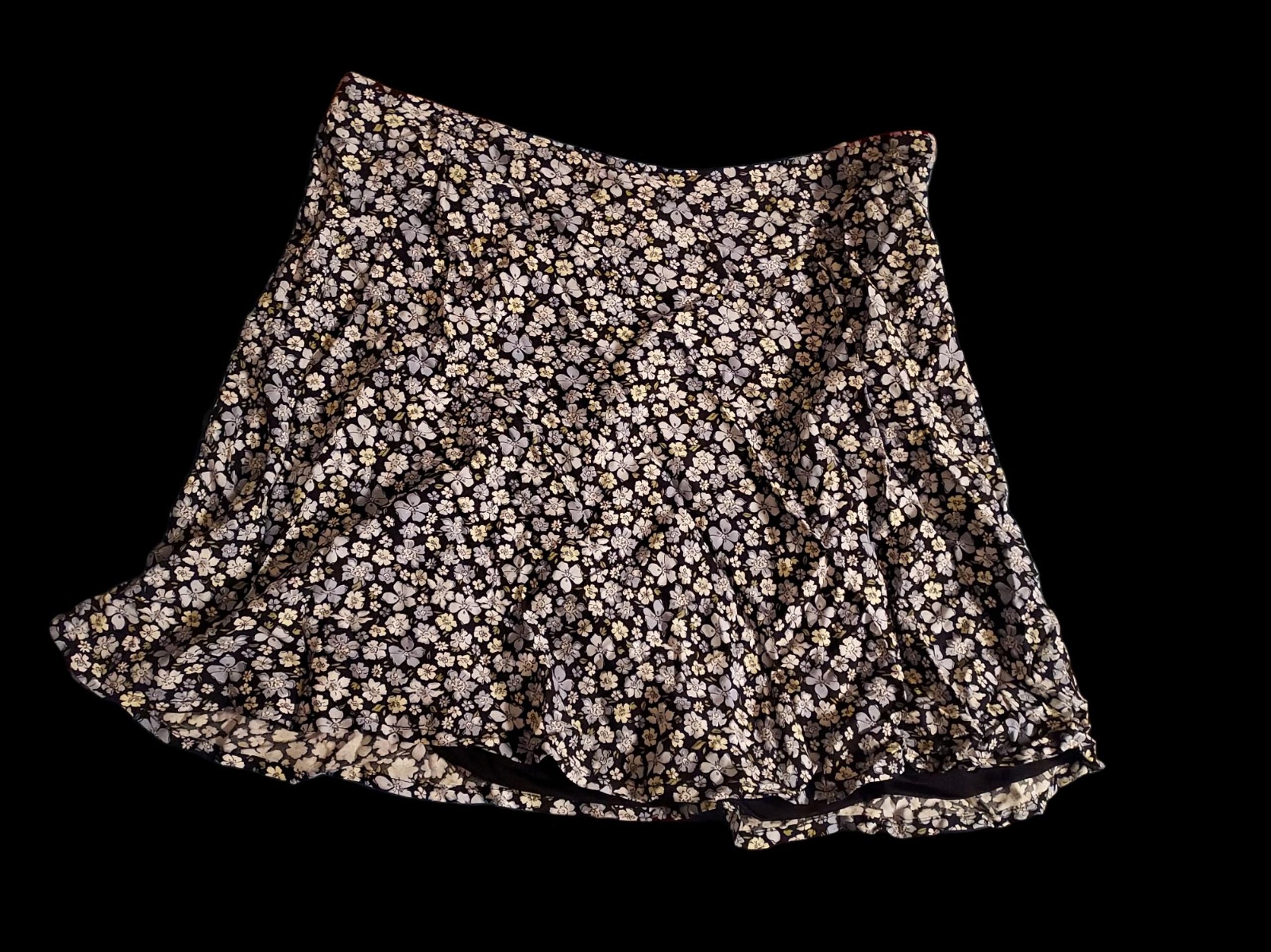 DIVIDED H&M Womens Black Floral Polyester Mini Skirt Size 14 Zip