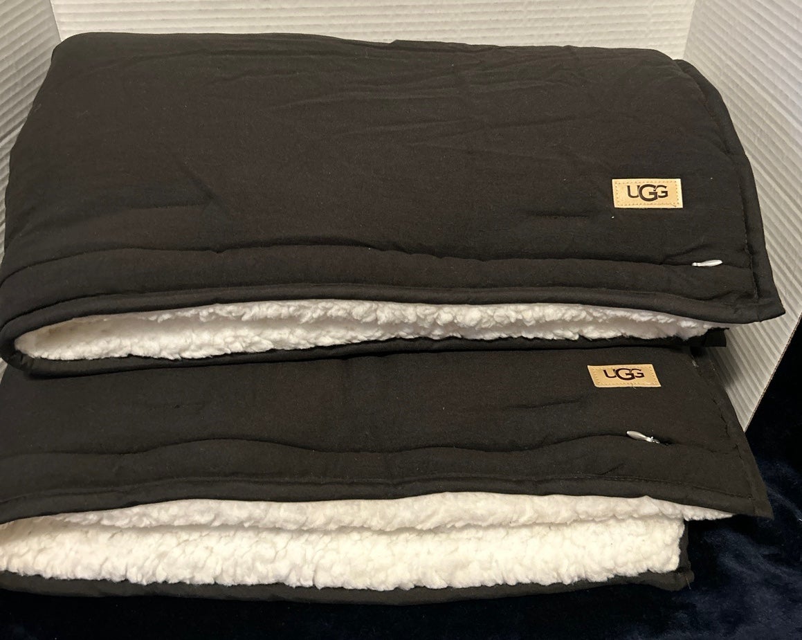 UGG pillow case