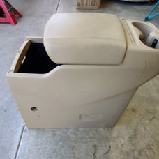 15-18 Kia Sedona Back Center Console