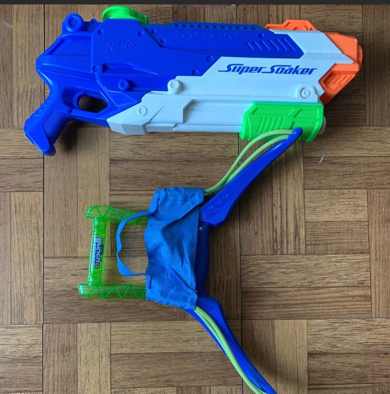 NERF Water Gun & XSHOT Water Ballon Launcher