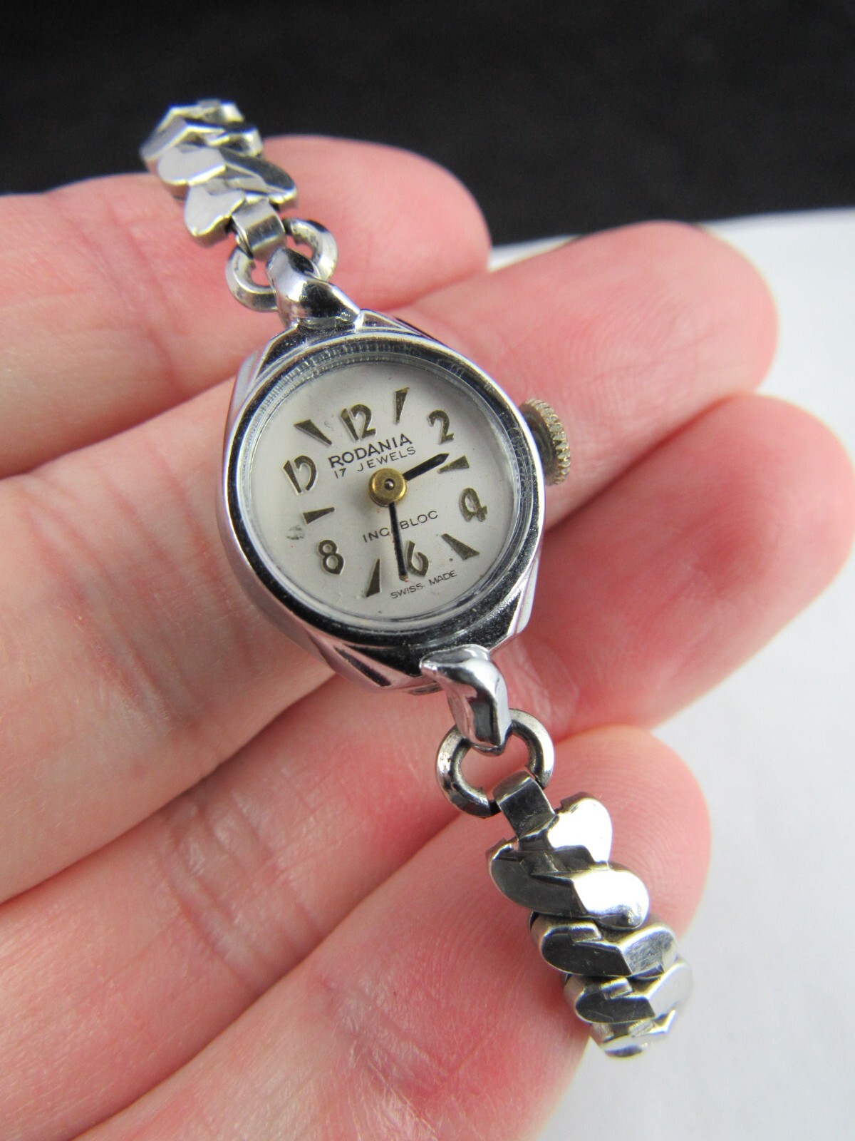 VINTAGE 17 Jewels Incabloc Mechanical Wind Up Rodania Swiss Women's Watch