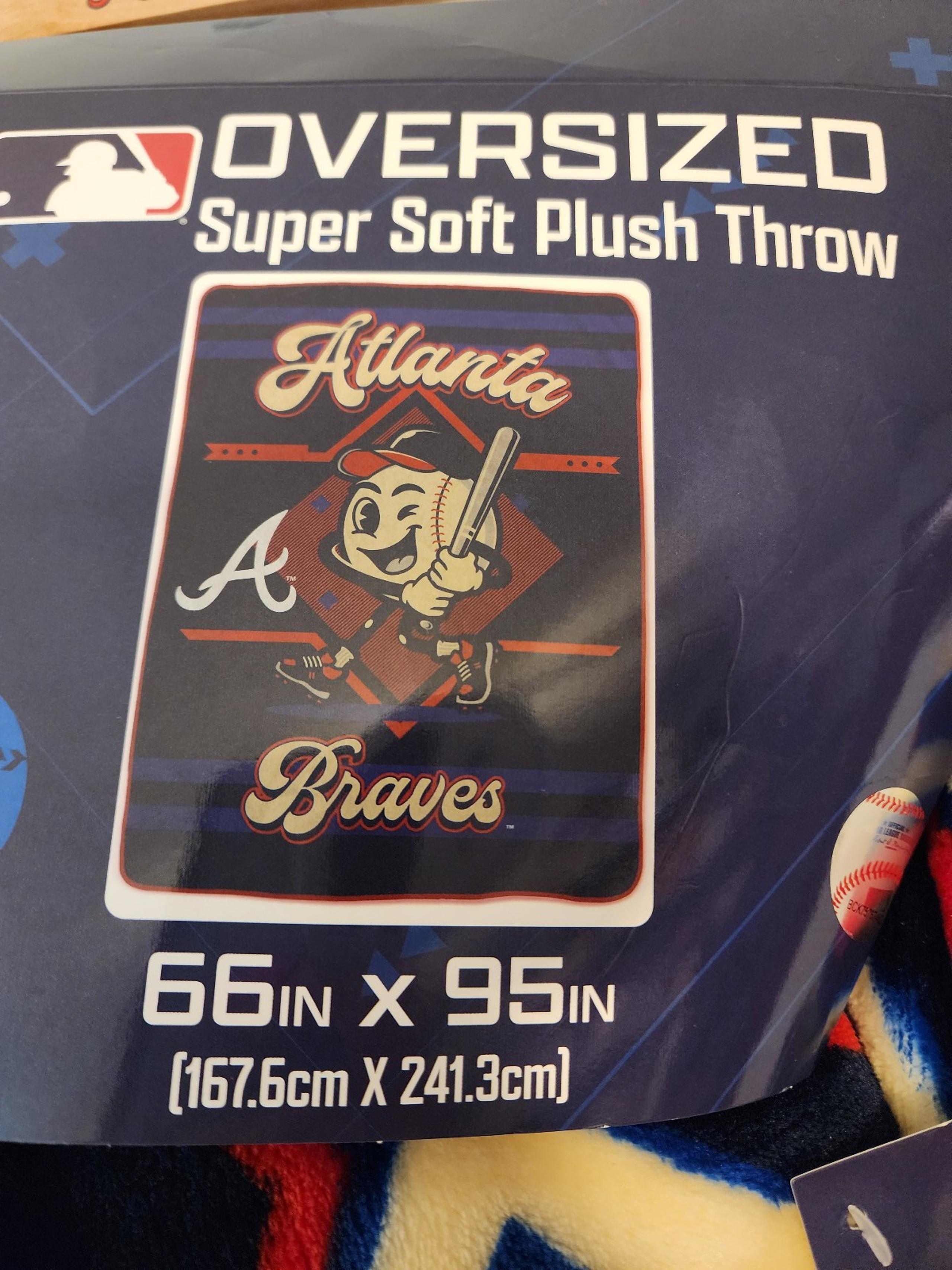 Atlanta Braves Oversized Super Soft Plush Throw Blanket 66"x95" Logo Hanger