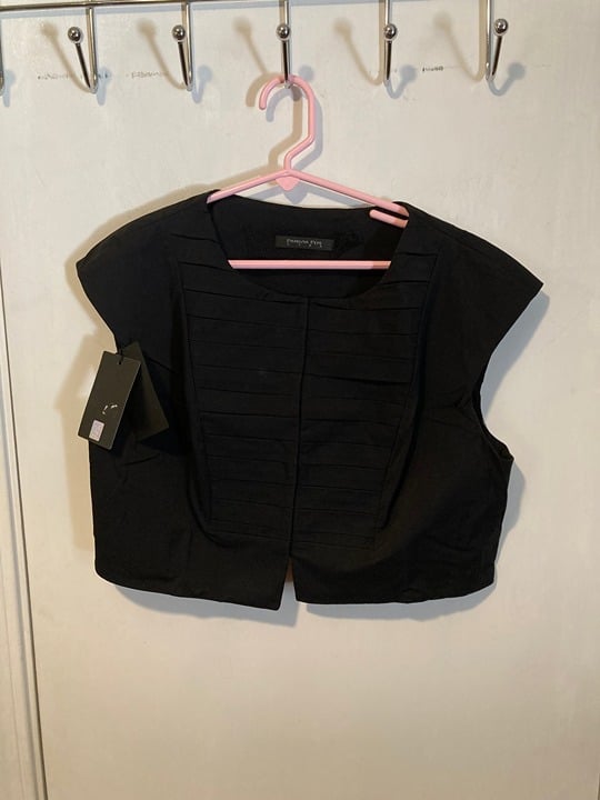 Patrizia Pepe Sera women's size 44 black sleeveless middle panel notch up blouse