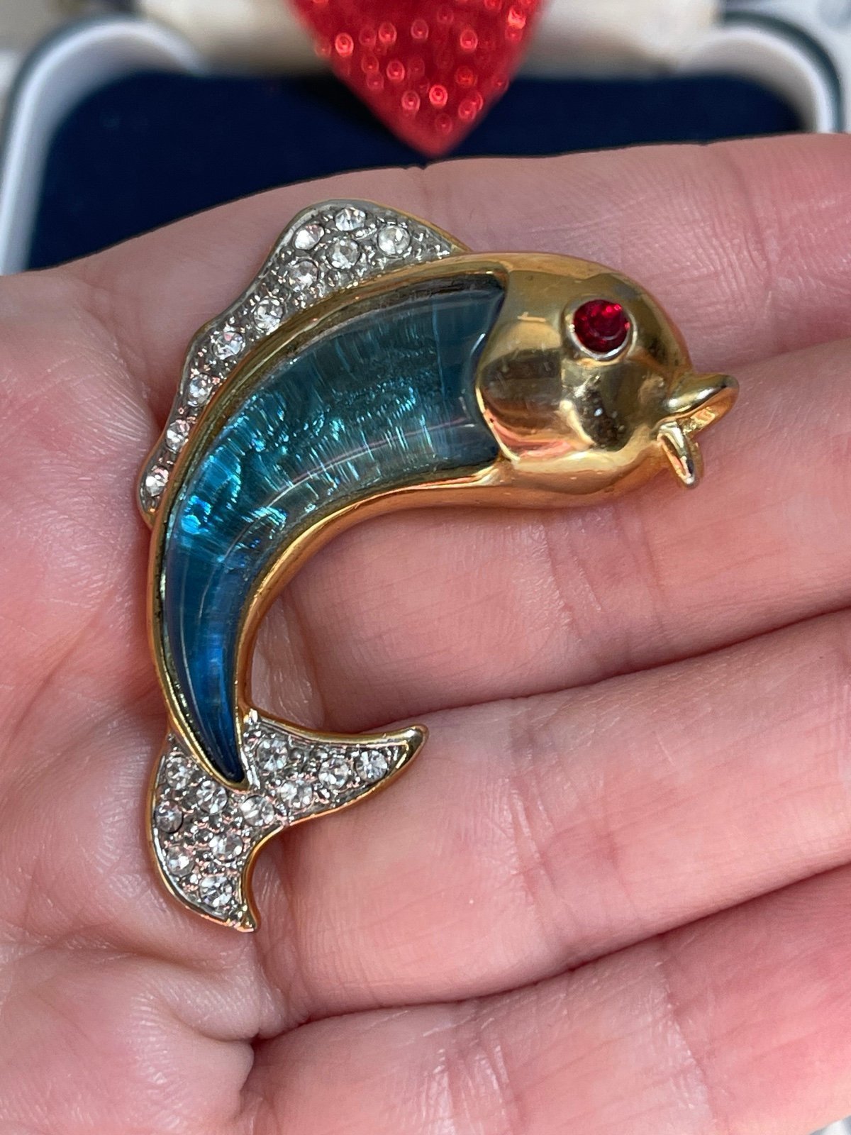 vintage brooch fish jelly belly blue Vintage so cute