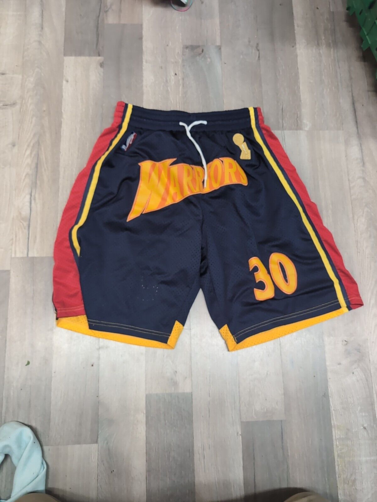 Golden State Warriors Steph Curry throwback championship shorts Mens Sz:L. E6