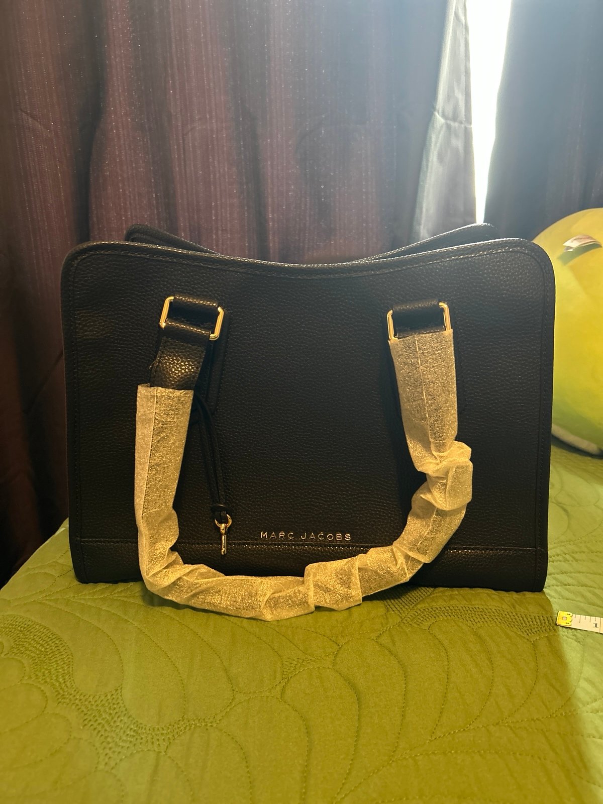 Marc Jacobs black leather purse