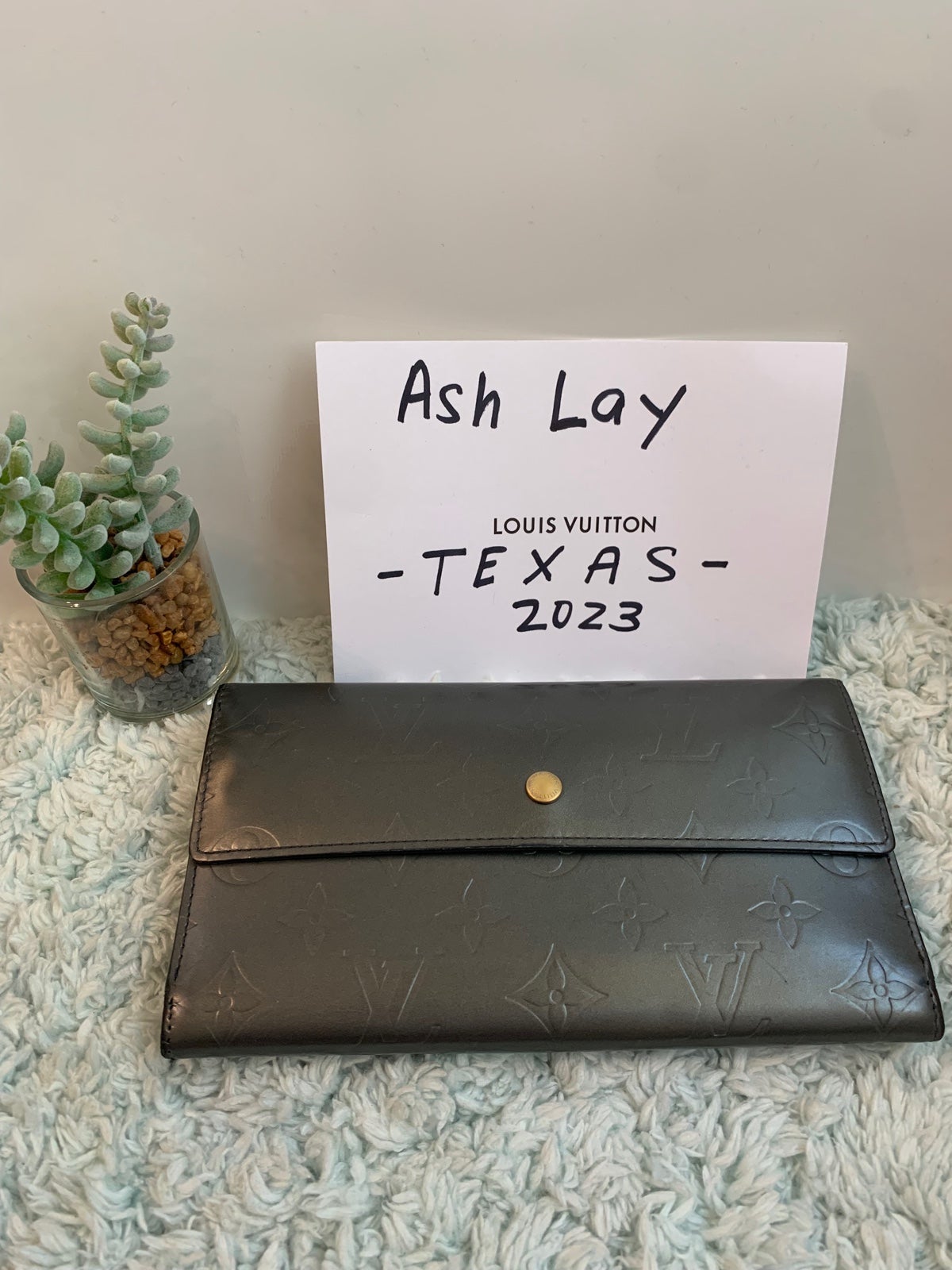 SOLD!!!!! Vernis Int’l Wallet