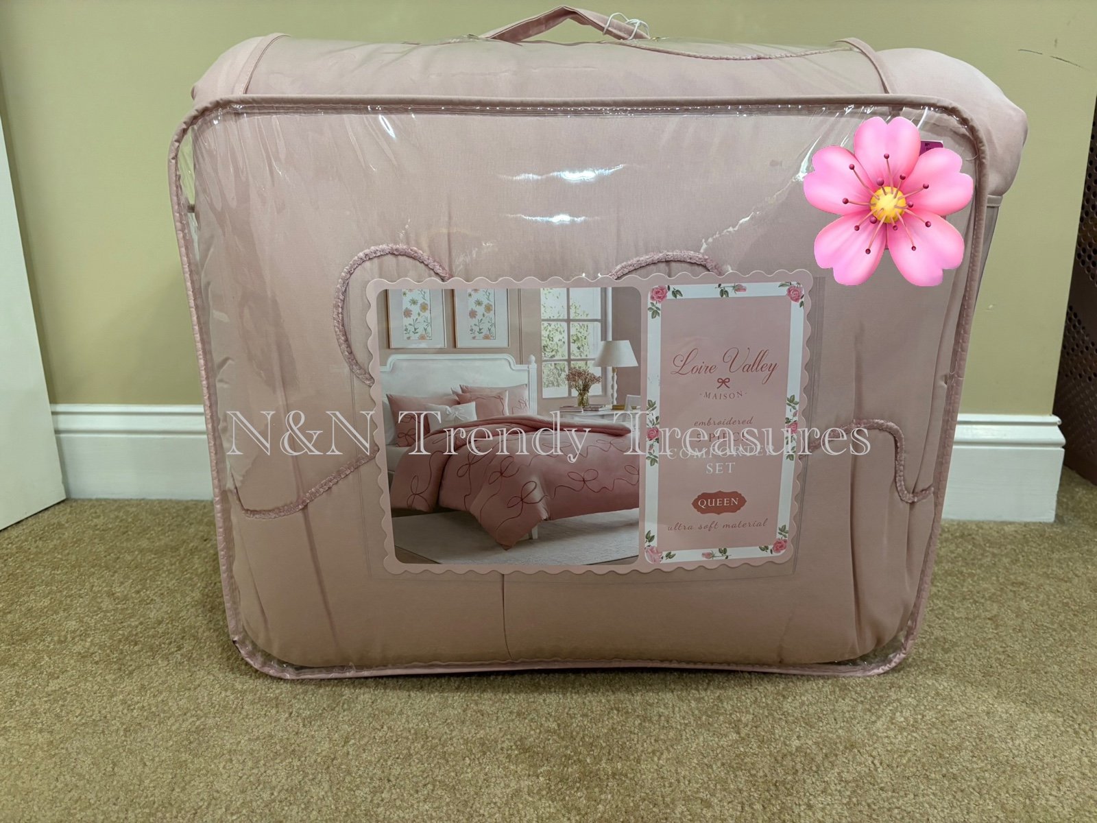 Pink Bow Tufted Comforter Set QUEEN