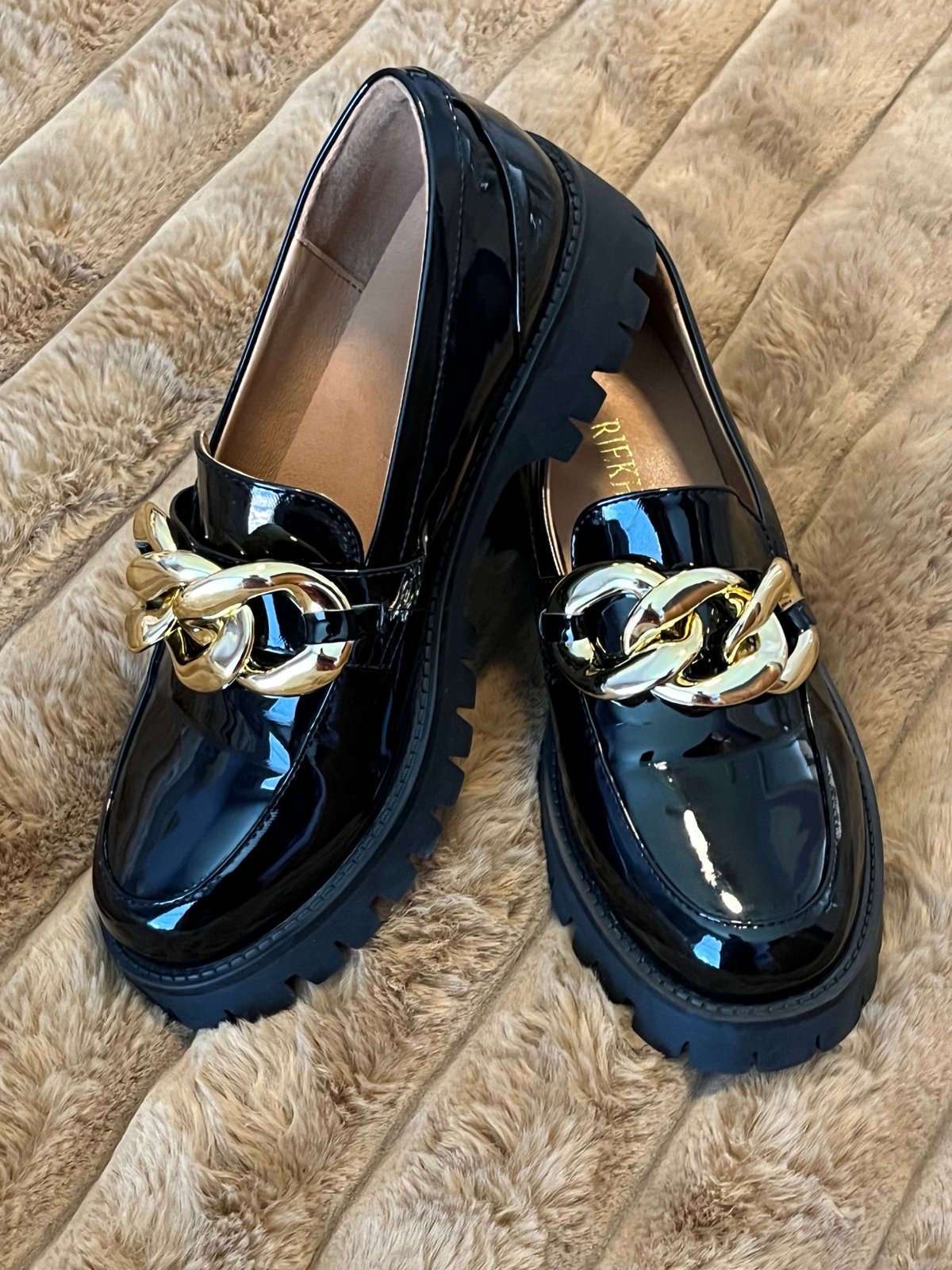 Patent BLACK Loafers Shoes with GOLD Chain Detail Women 8.5 US/ 39 EUR